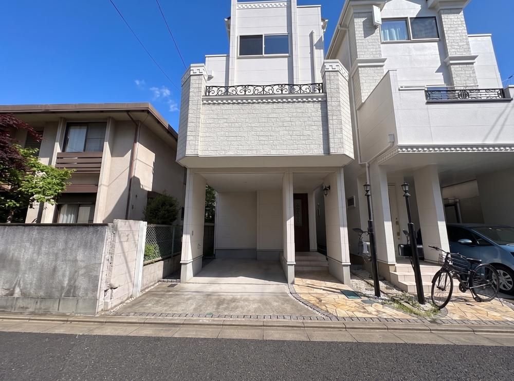 Renovated 3LDK+S House for Sale in Kita-ku, Saitama City - Thumbnail 2
