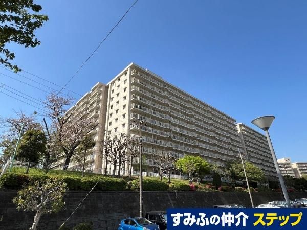 3LDK Apartment for Sale in Yokohama Minami-ku, 68.83m2 - Image 1