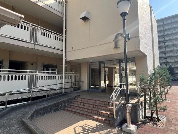 3LDK Apartment for Sale in Yokohama Minami-ku, 68.83m2 - Thumbnail 2