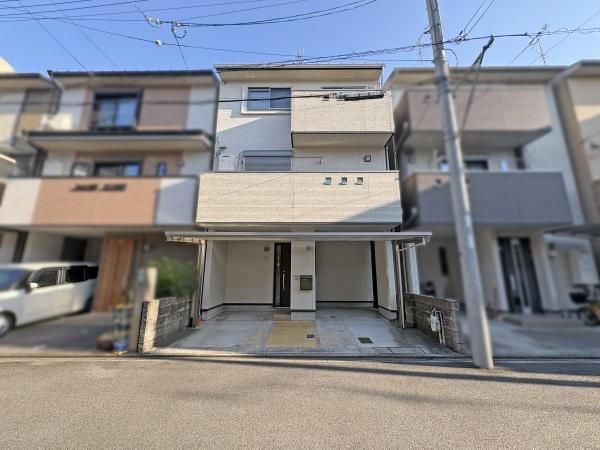 3LDK Wooden House for Sale in Nakagyo Ward, Kyoto - Thumbnail 3