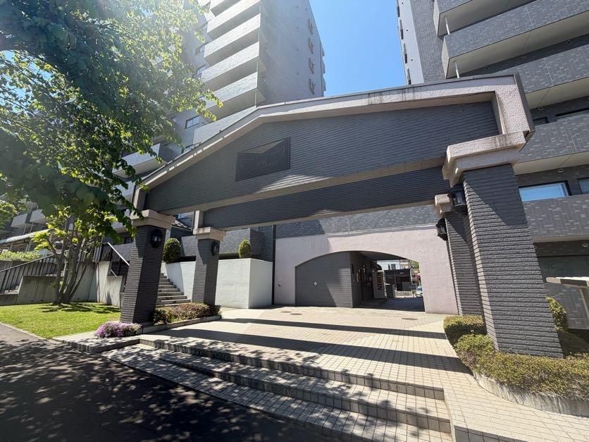 3LDK Apartment with Garden in Minami-ku, Sapporo - Thumbnail 3