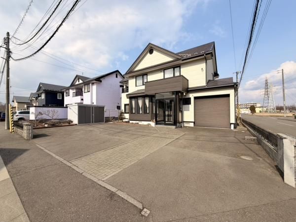 4LDK Detached House for Sale in Tomakomai, Hokkaido - Thumbnail 3