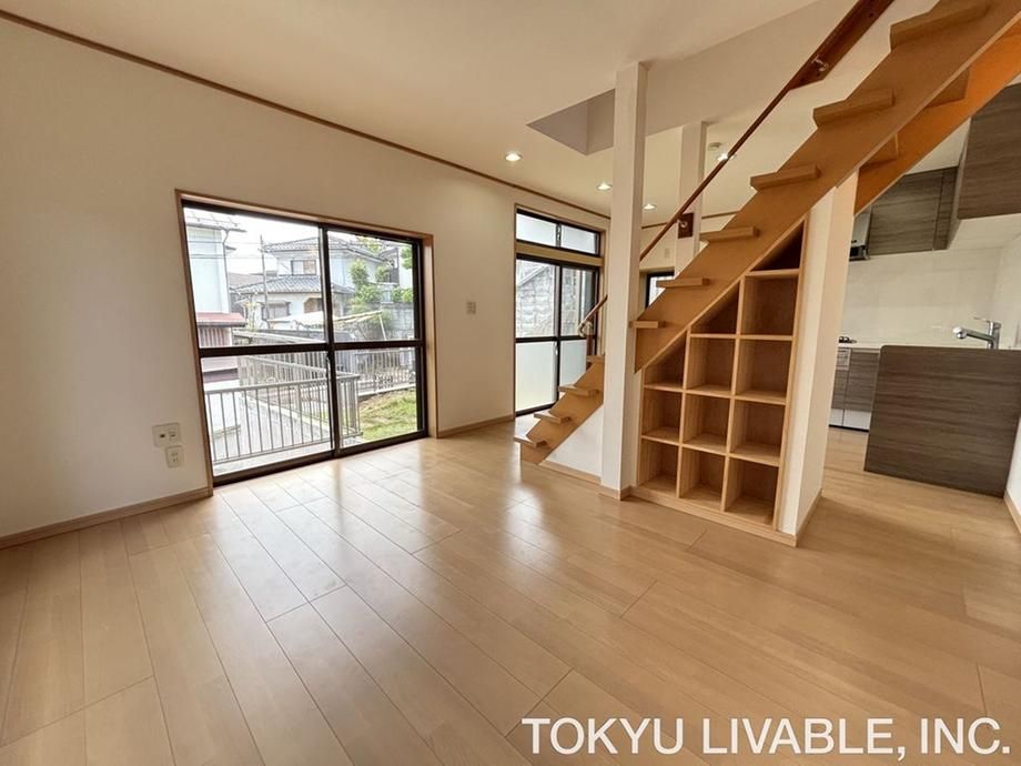 Renovated 2LDK House for Sale in Machida, Tokyo - 16.8M Yen - Thumbnail 3