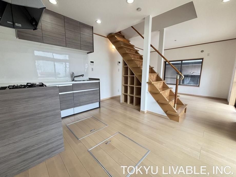 Renovated 2LDK House for Sale in Machida, Tokyo - 16.8M Yen - Thumbnail 4