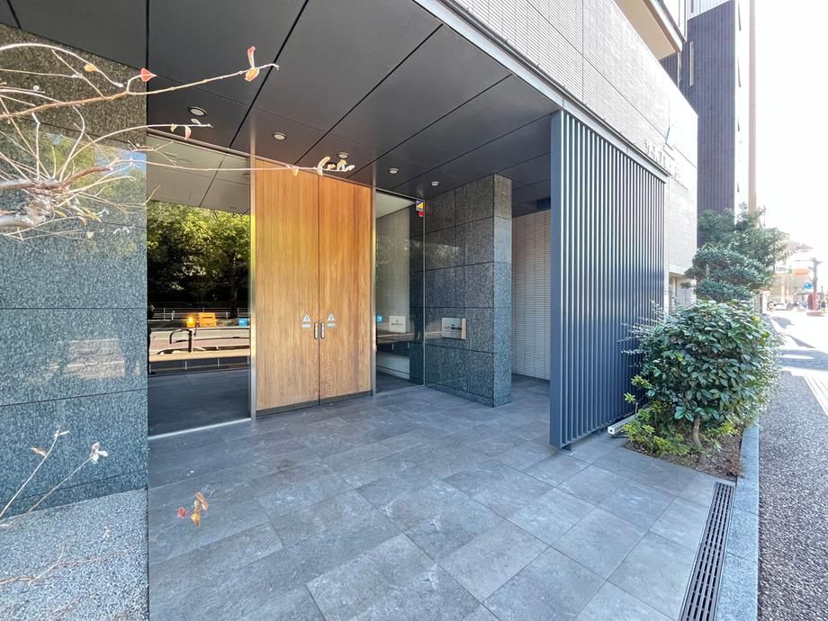 Renovated 3LDK Apartment in Takamatsu, Kagawa - 79.26 sqm - Thumbnail 2