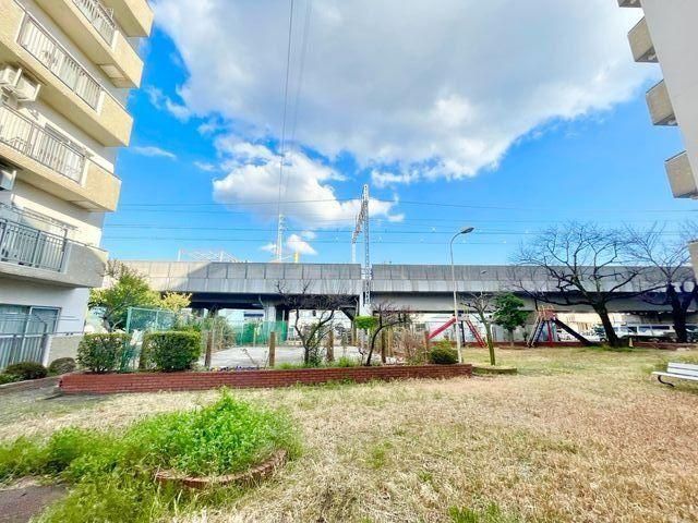 Grace Plaza Tsurumi 3DK Pet-Friendly Apartment for Sale in Yokohama - Thumbnail 2