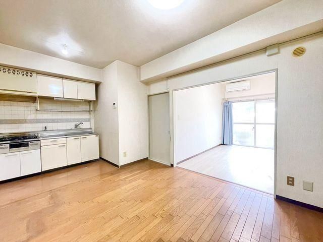 Grace Plaza Tsurumi 3DK Pet-Friendly Apartment for Sale in Yokohama - Thumbnail 4