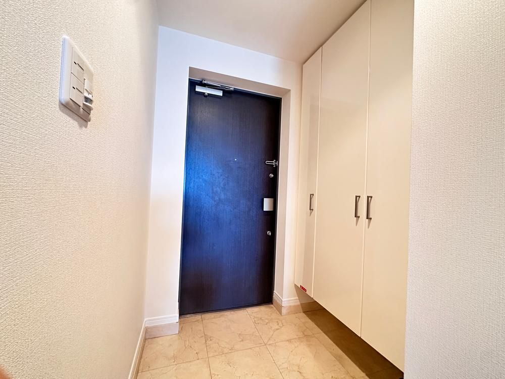 3LDK Apartment for Sale in Funabashi, Chiba - 75m² - Thumbnail 2