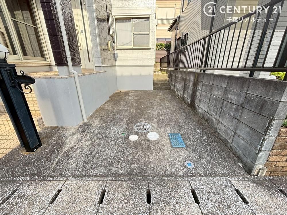 Renovated 4LDK House for Sale in Inage, Chiba City - Thumbnail 3