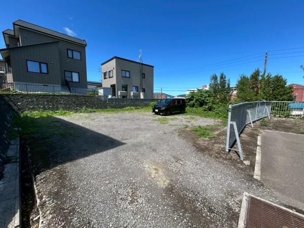 Land for Sale in Katsunai-cho, Otaru City, Hokkaido - 302 sqm - Thumbnail 2