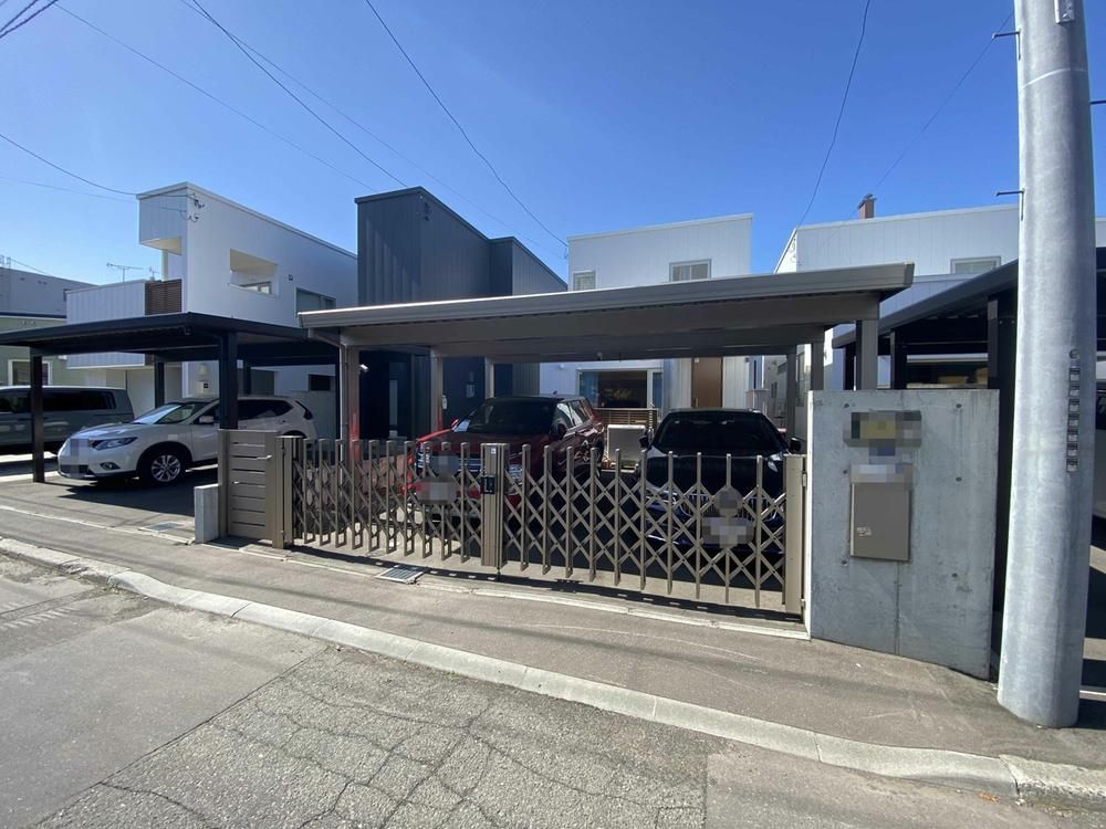4LDK House for Sale in Shiroishi-ku, Sapporo, Hokkaido - Thumbnail 2