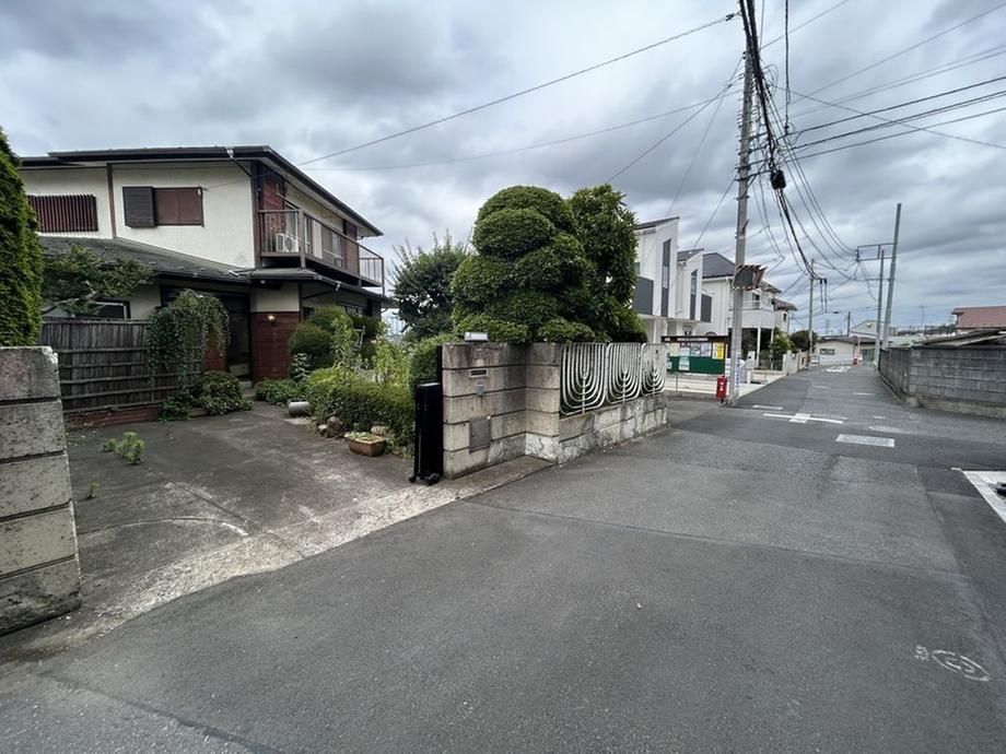 Land for Sale in Minami-ku, Saitama City - 225.79 sqm - Image 1