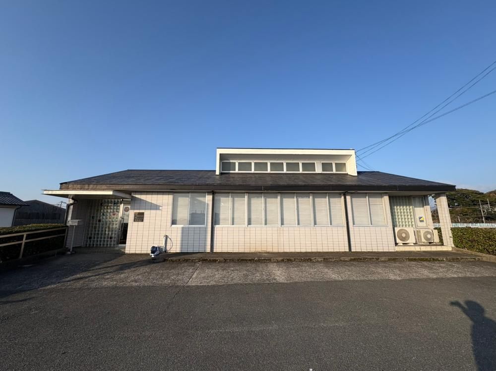 4LDK Detached House for Sale Near Hatama Station, Ogori City - Thumbnail 2