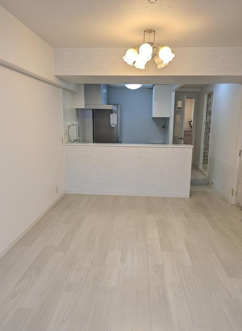 Sophia Inage 2LDK Condo | Renovated 2019 | Chiba City - Thumbnail 4