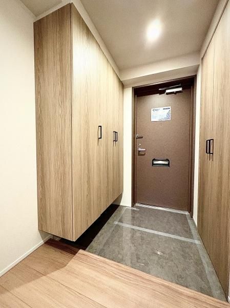 Renovated 4LDK Apartment in Sapporo's Nishi-ku, 94.08 sqm - Thumbnail 3