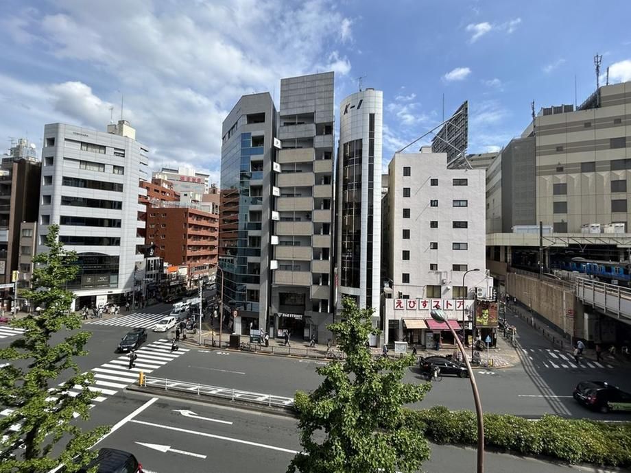 Park Court Ebisu: 2LDK Apartment for Sale in Shibuya, Tokyo - Thumbnail 2