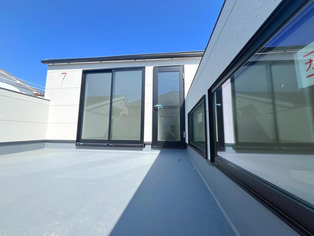 Renovated 4LDK Designer House in Edogawa, Tokyo - Thumbnail 2