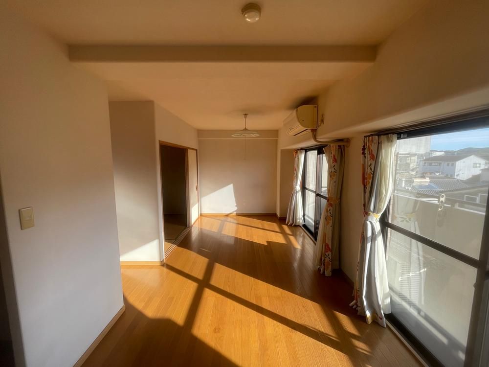 2LDK+S Apartment for Sale in Kochi City, 69m² - Thumbnail 3