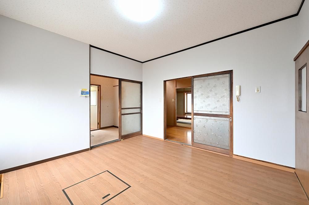 7DK Renovated House for Sale in Niigata City, Akiha Ward - Thumbnail 2