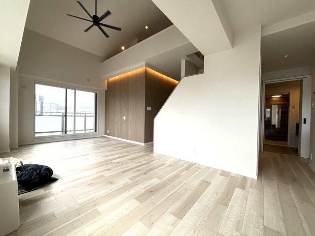 3LDK Top-Floor Apartment Near Subway in Sapporo - Thumbnail 3