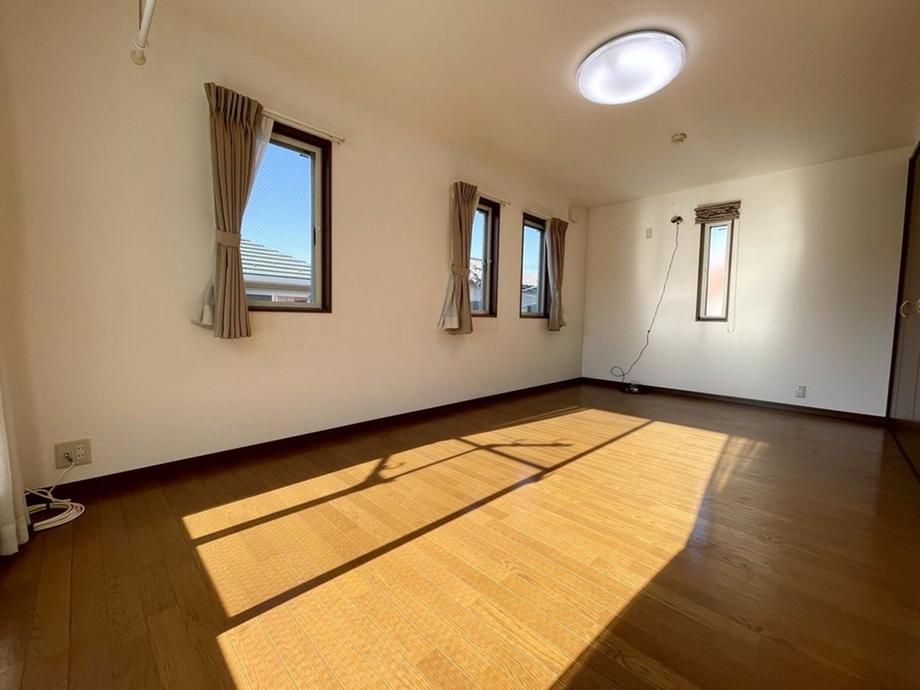 4LDK House with Home Elevator for Sale in Fujisawa - Thumbnail 4