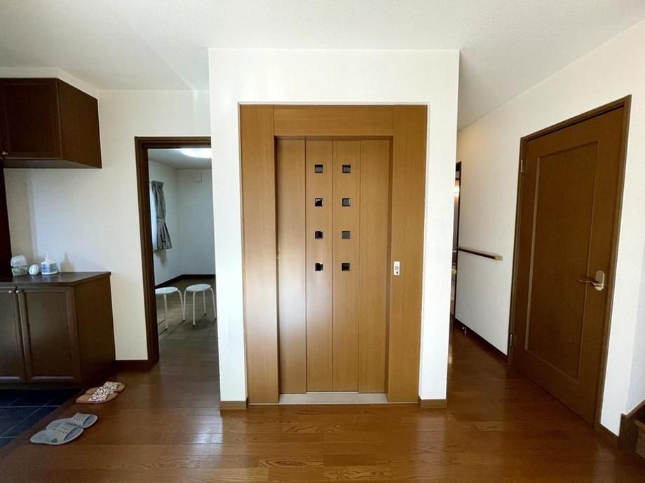 4LDK House with Home Elevator for Sale in Fujisawa - Thumbnail 3