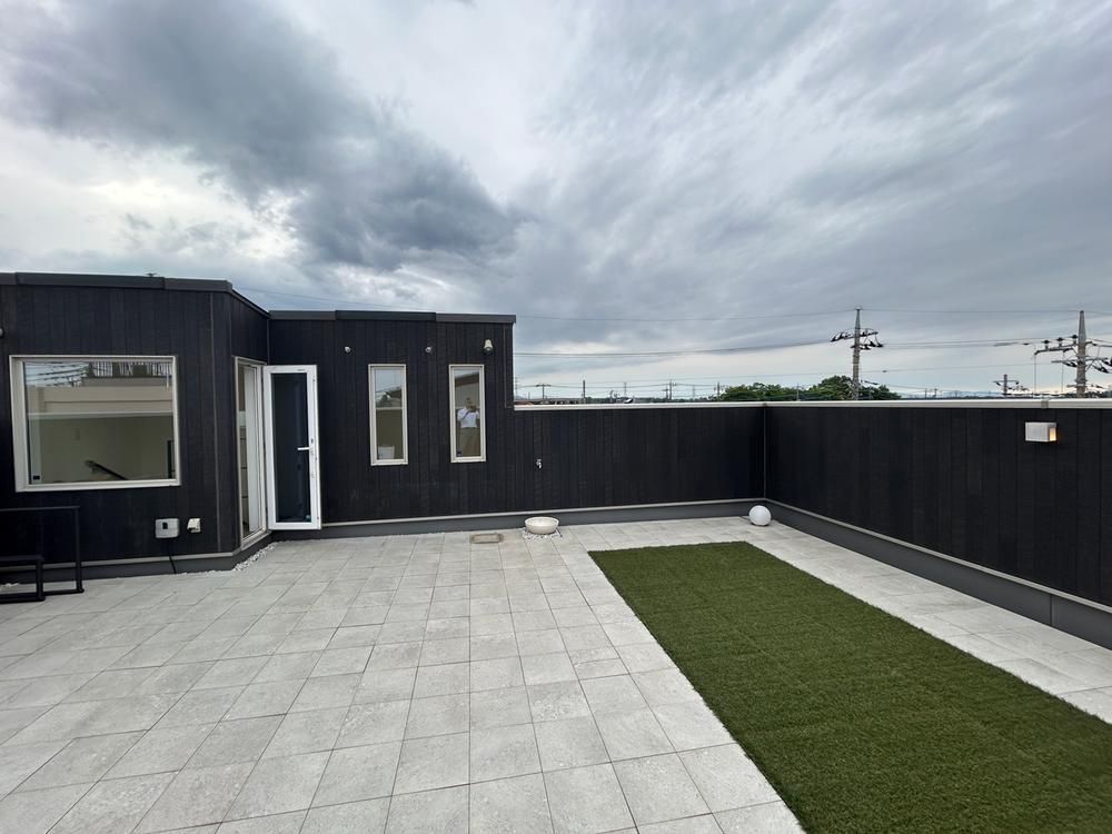 5LDK Custom Home with Rooftop Garden in Tokorozawa, Saitama - Thumbnail 3