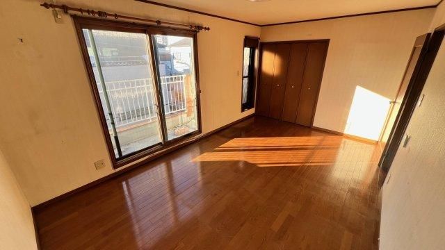 4LDK Steel House with Parking Near Hirano Station, Osaka - Thumbnail 4