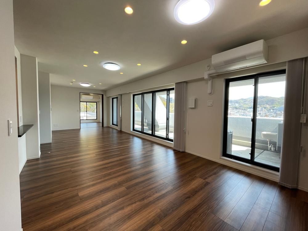 Brandsierra Dogo Hiwata 3LDK Apartment for Sale in Matsuyama - Thumbnail 3