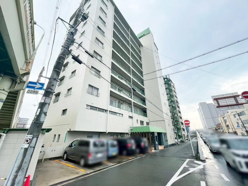 Renovated 2LDK Apartment for Sale near Juso Station, Osaka - Thumbnail 2