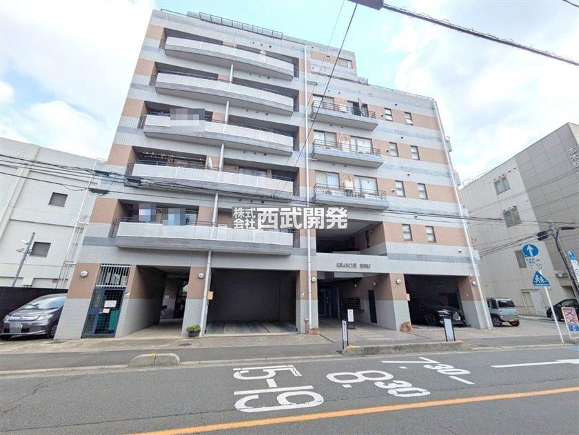 Renovated 3DK Corner Apartment in Shiki Near Station - Thumbnail 2