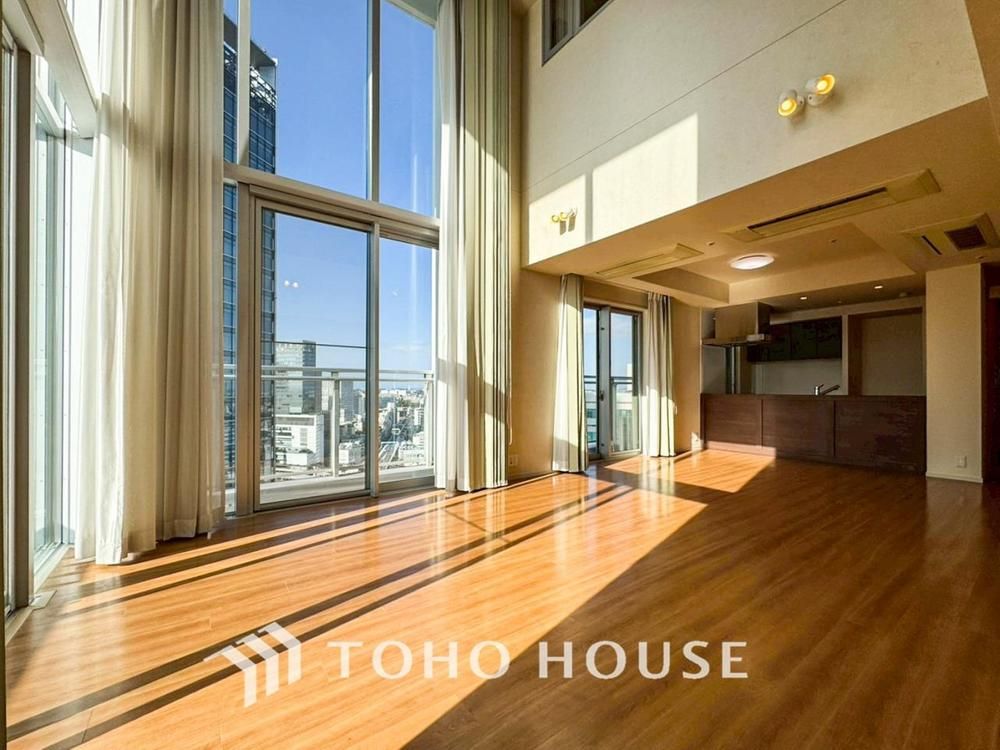 Park Tower Yokohama Portside 3LDK 105m² Apartment for Sale - Thumbnail 4
