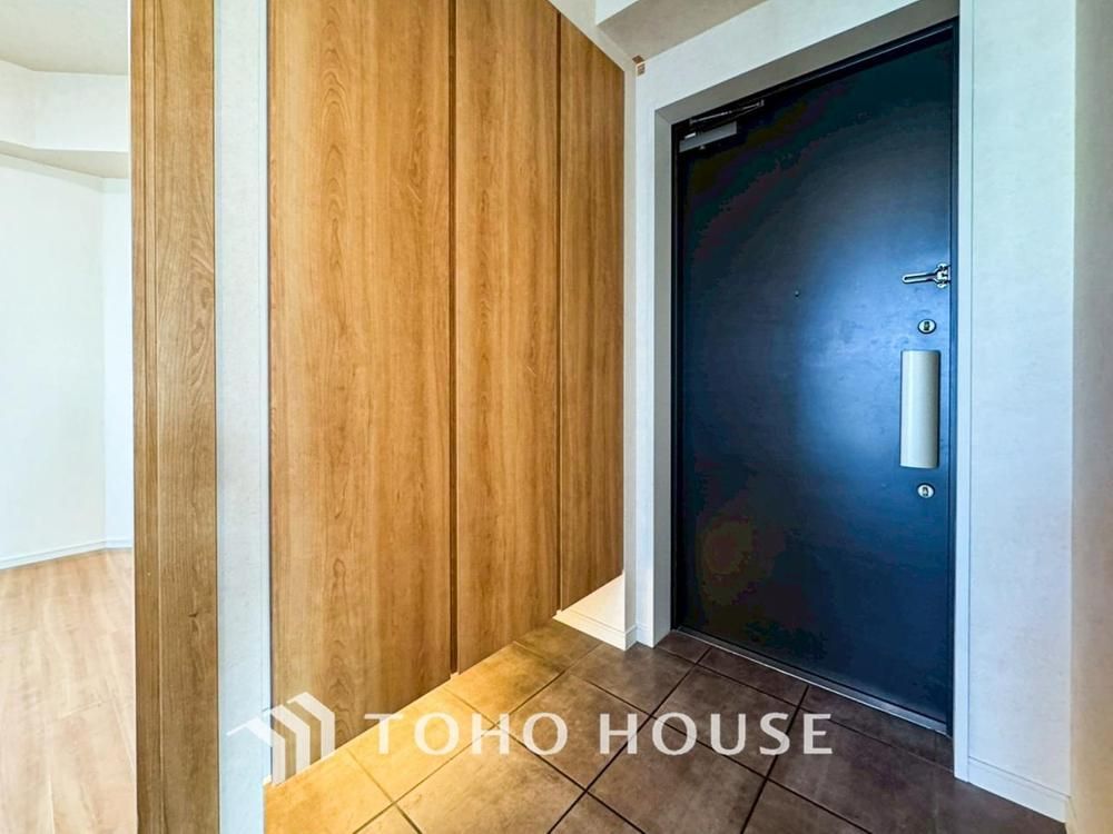 Park Tower Yokohama Portside 3LDK 105m² Apartment for Sale - Thumbnail 3
