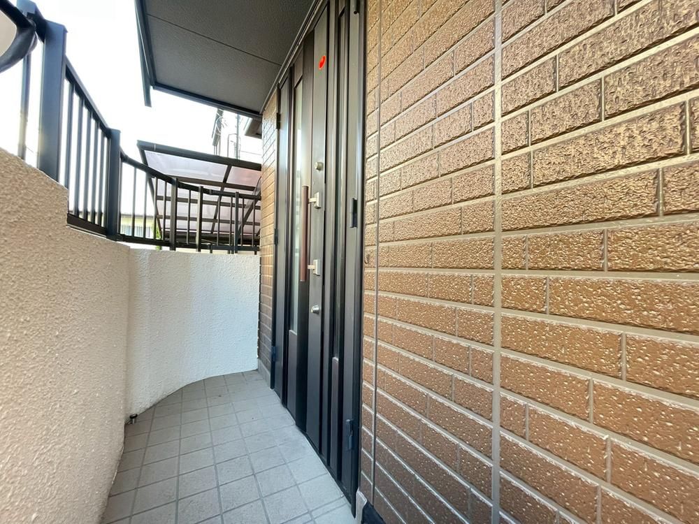 4LDK Detached House for Sale in Nakano-ku, Tokyo - Thumbnail 3