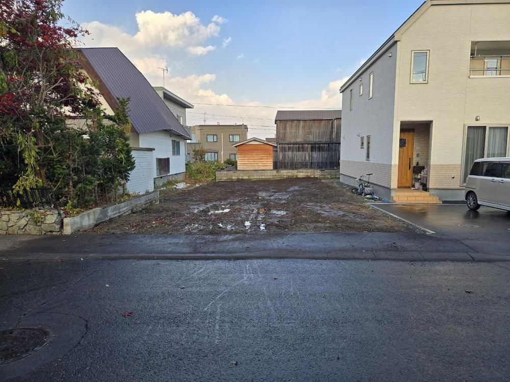 Land for Sale in Nishi Ward Sapporo 138m2 Freehold - Thumbnail 2