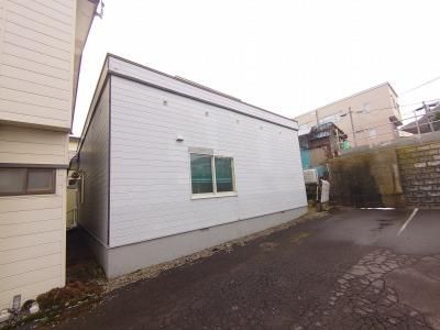 4LDK Detached House in Aoyagi-cho, Hakodate, Hokkaido - 3.8 Million Yen - Thumbnail 2