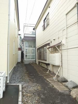 4LDK Detached House in Aoyagi-cho, Hakodate, Hokkaido - 3.8 Million Yen - Thumbnail 3