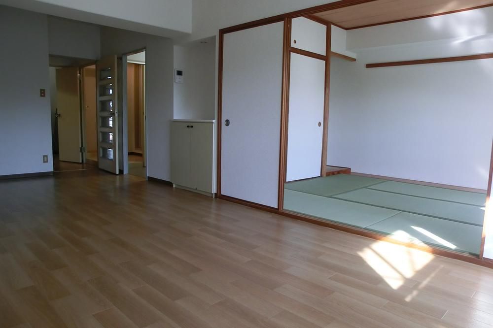 3LDK Apartment for Sale in Toride, Ibaraki - 72.26 sqm - Thumbnail 4