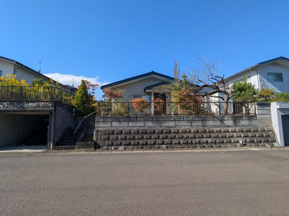 3LDK House for Sale in Taihaku-ku, Sendai - Thumbnail 2