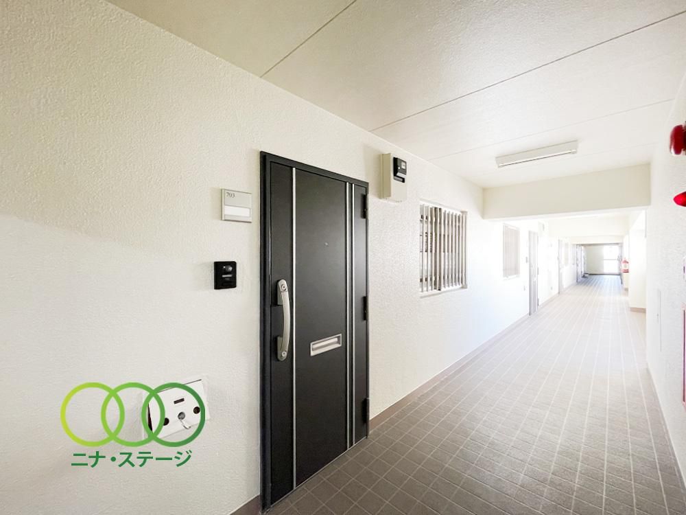Renovated 3LDK Apartment Near Nakai Station in Shinjuku - Thumbnail 2