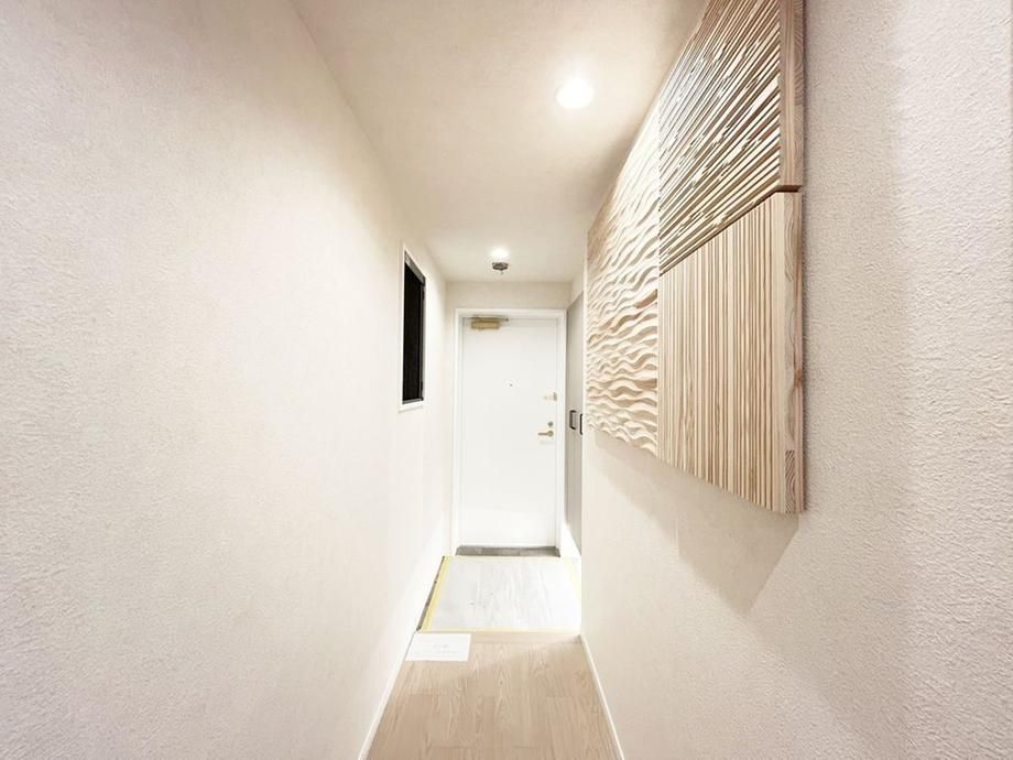 2LDK Apartment for Sale in Mita, Minato, Tokyo - 59.8m2 - Thumbnail 2
