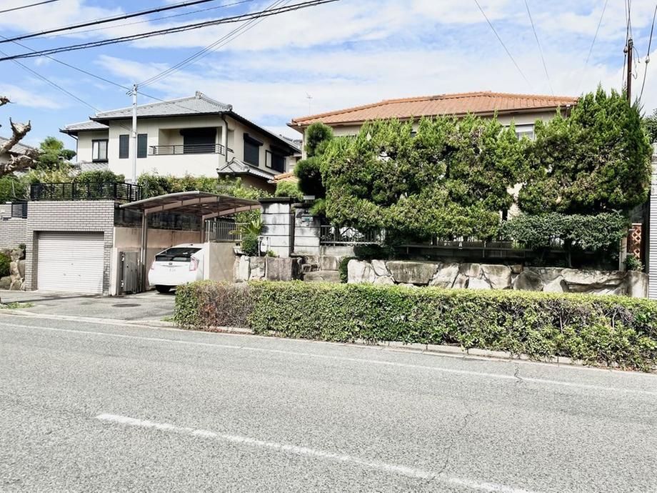 5LDK Detached House for Sale in Akashi, Hyogo - Thumbnail 2