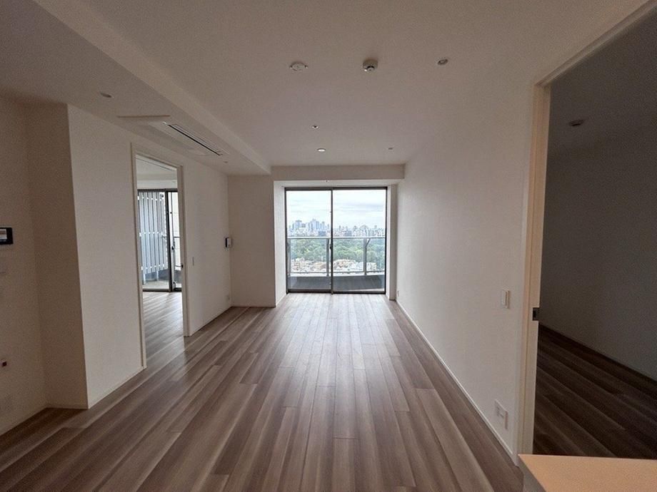 2LDK Apartment for Sale in Shibuya, Tokyo - 70.82m2 - Thumbnail 4