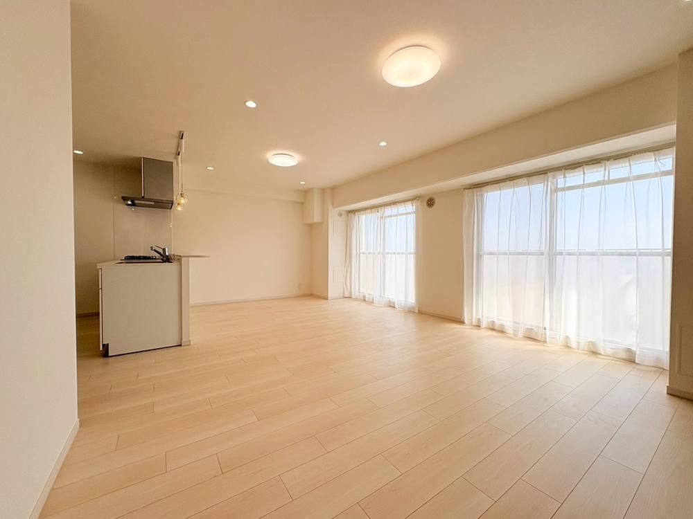 Renovated 3LDK Apartment with Ocean View in Yokosuka - Thumbnail 4