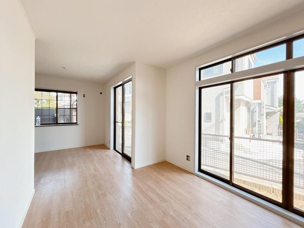 2LDK+S Detached House for Sale in Funabashi, Chiba - 78.66m2 - Thumbnail 3