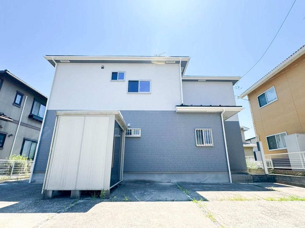 4LDK House for Sale in Taihaku-ku, Sendai - 105m² - Thumbnail 2