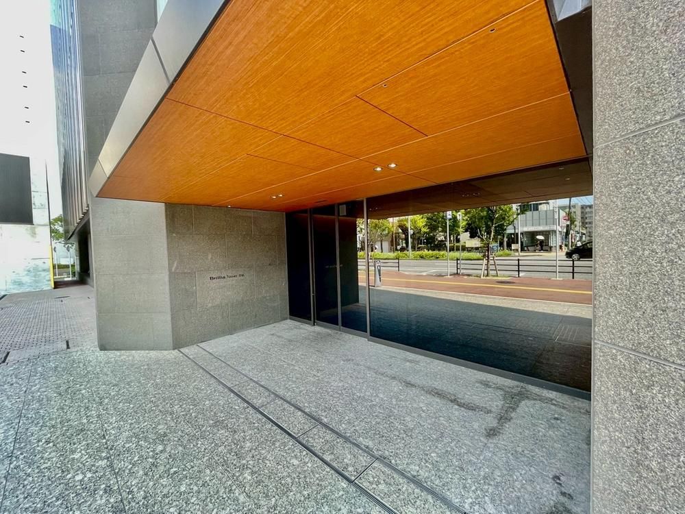 Brillia Tower Nishi-Shin Top-Fluxury Apartment for Sale - Thumbnail 2