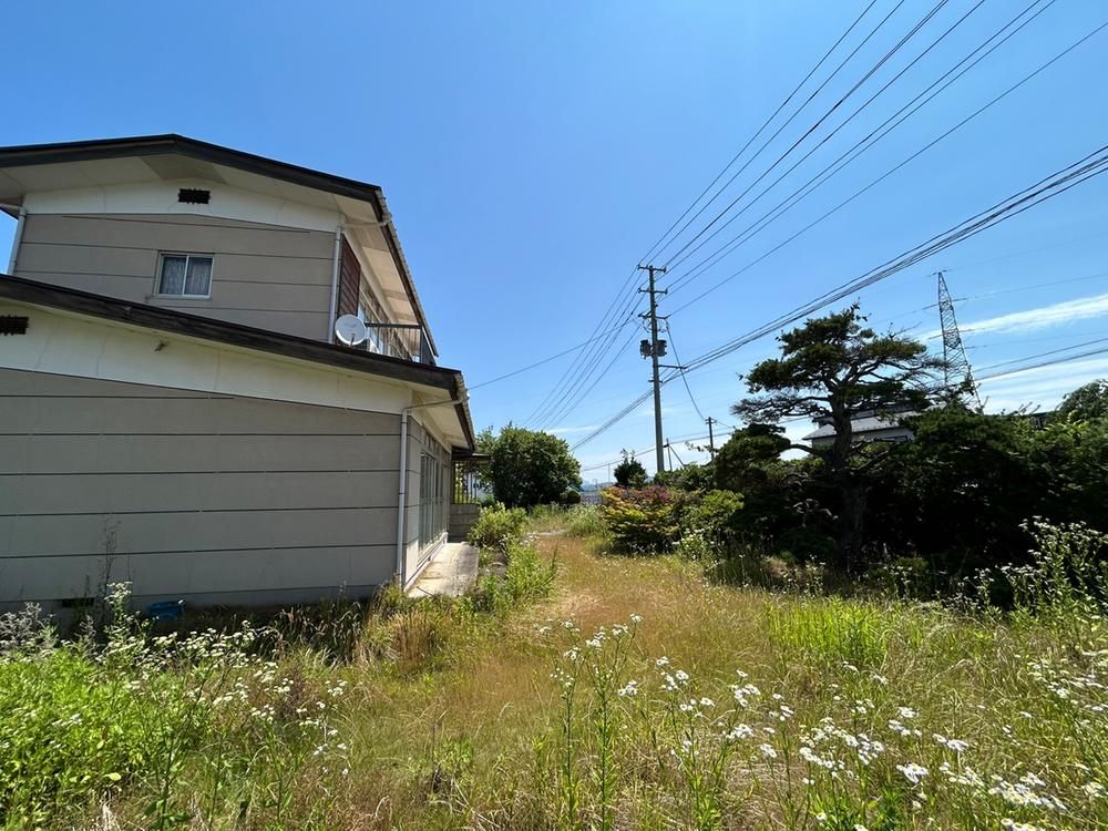 6DK Detached House for Sale in Fukushima City with Large Garden - Thumbnail 3