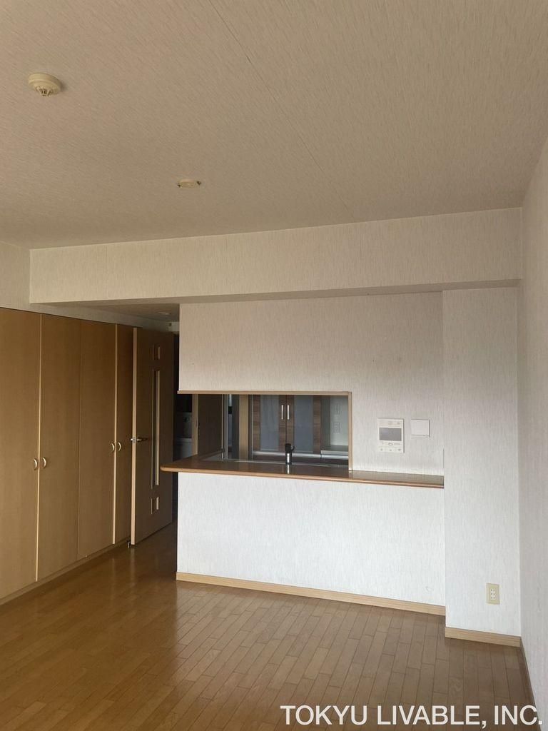 Cosmo Kawasaki Miyamaecho 3LDK Apartment for Sale in Kawasaki - Thumbnail 4