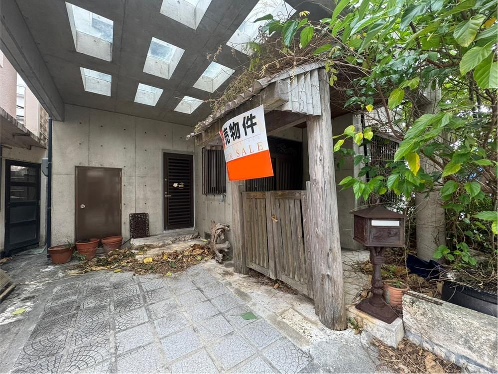 3LDK Reinforced Concrete House for Sale in Naha, Okinawa - Thumbnail 3